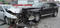 Водитель BYD вылетел на "встречку" и врезался в "Мерседес" в Нижегородской области: 2 раненых
