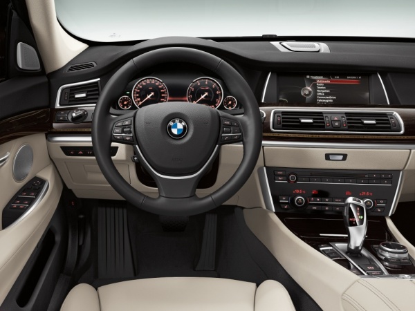 BMW 5 Series Gran Turismo фото
