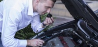 Запах тухлых яиц из двигателя автомобиля – что за проблема?
