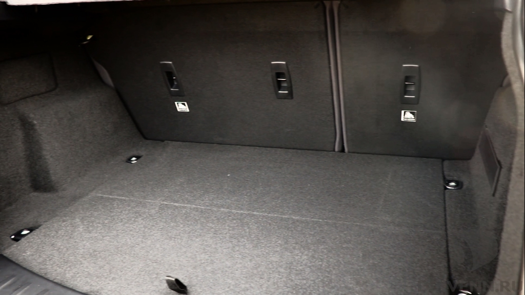 Jaguar E-PACE багажник фото 